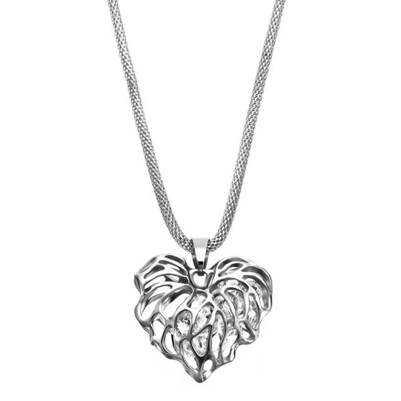 Heart Necklace W/Floating Crystals. - Picture 2 of 3